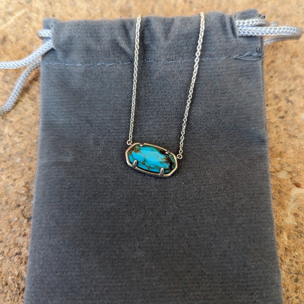 Kendra Scott necklace